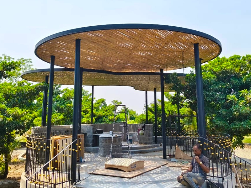 outside-dining-roofing-img-01